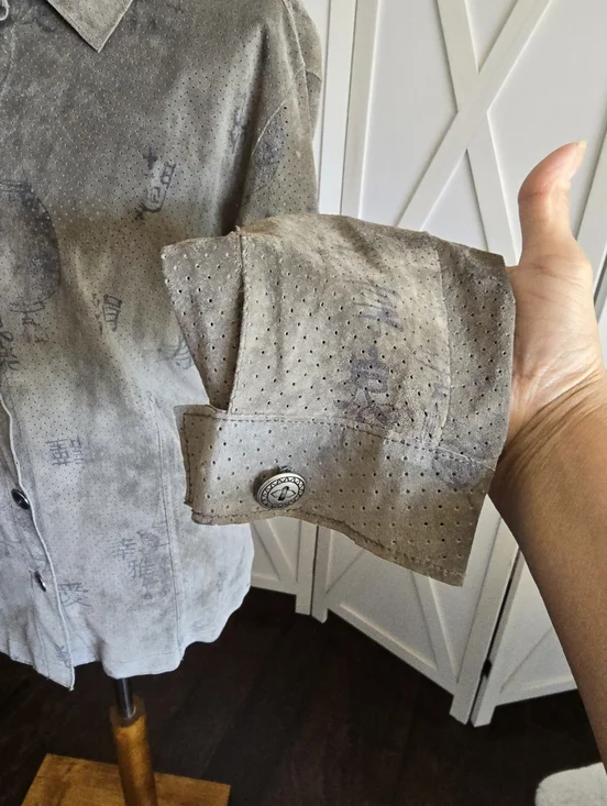 Chico’s Vintage Long-Sleeve Asian Calligraphy Print Suede Leather Shirt-Jacket - Picture 6 of 10